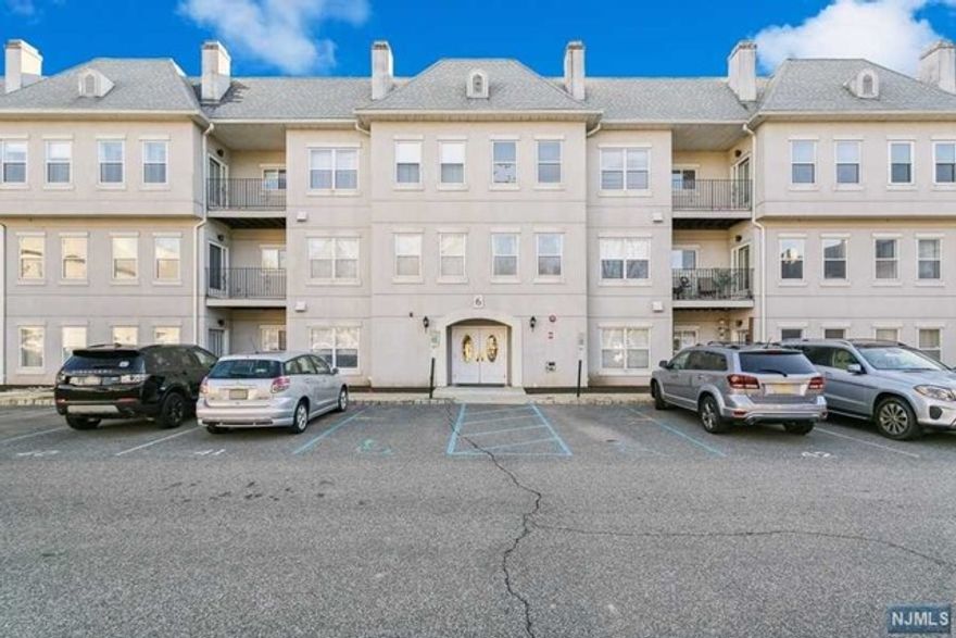 Welcome to 624 Brittany Drive! One floor living at its finest! This beautiful 2 bedroom & 2 full bath 3rd floor condo unit (with elevator) is in the desirable community of Brittany Chase. Open floor plan living room/dining room and a bright and light kitchen. Primary bedroom with its own private bath. Spacious 2nd bedroom and main bath. Washer/dryer in unit and storage locker in the basement. Generous closets throughout. Central Air. Move in condition. Assigned parking with plenty of guest parking spaces. Exceptional location close to shopping, recreation, parks, restaurants and transportation. Easy access to all major highways. Amenities include a clubhouse, community outdoor pool, exercise room and tennis courts. Pets allowed please confirm with management company.