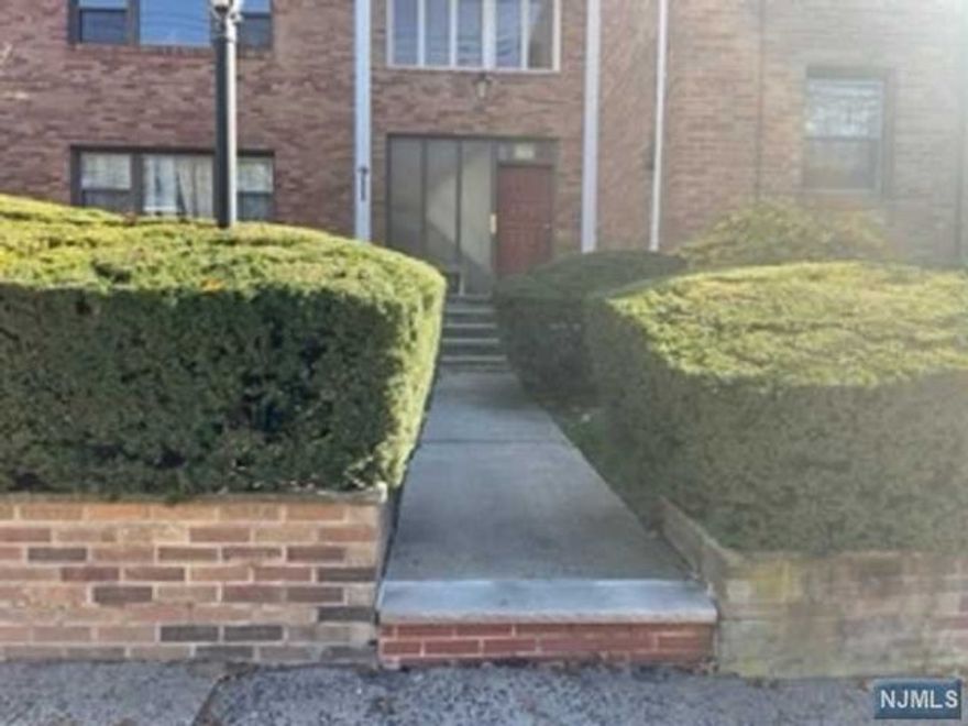 One bedroom one bathroom first floor apartment in excellent condition in a great location available for rent. Close to transportation, police department, library, parks, shopping, restaurants, house of worship, hospital, and so much more. The unit features a large living/dining room, modern eat in kitchen, updated bathroom, hardwood floors, large bedroom, and lots of closet space. Apartment includes tandem parking spot which is for two cars of reasonable size back to back, bike storage area, large locked storage room, and laundry room. Don't miss the opportunity to live in Teaneck proper in a great complex.