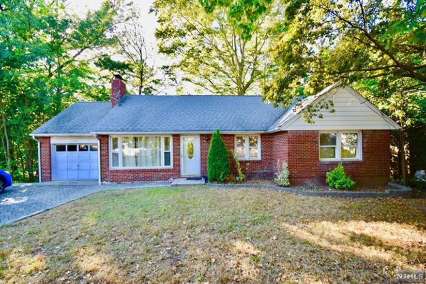 BEAUTIFUL 2 BEDROOMS, 1 FULL BATH *LOWER LEVEL* APARTMENT. SECLUDED WITH PRIVATE ENTRANCE IN BACK. GORGEOUS KITCHEN AND MARBLE BATH WITH DUAL ENTRY FROM MASTER BEDROOM AND HALLWAY. CENTRAL AIR + 1 WINDOW UNIT IF NEEDED. PERGO FLOORS. TENANT PAYS 40% OF GAS BILL AND HIS OWN ELECTRIC. TENANT RESPONSIBLE FOR SNOW REMOVAL FROM HIS PARKING SPACE, WALKWAY AND STEPS. WASHER AND DRYER IN UNIT. *****SMALL PET CONDITIONAL *****