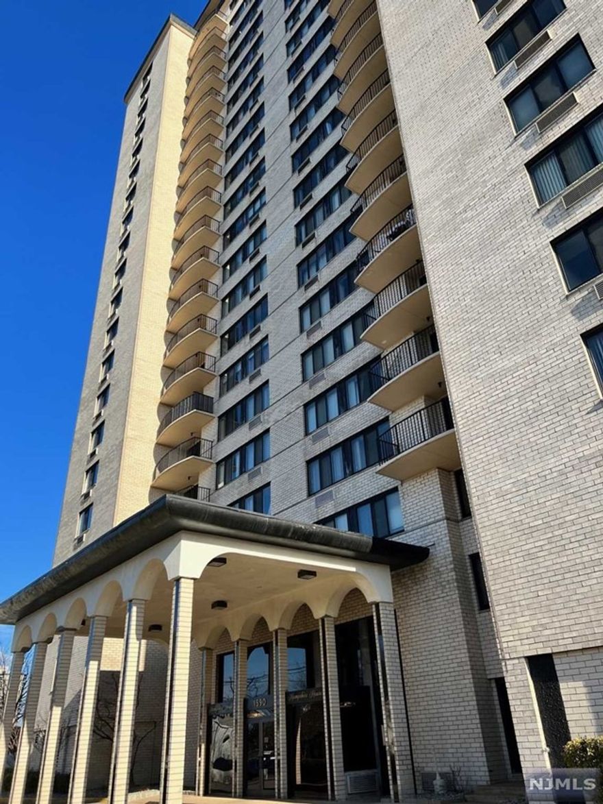 ***Commuters Dream**** Furnished studio. Great Location. Updated/freshly painted. Just bring your toothbrush. NYC Bus in front of the building, walk to George Washington Bridge, movie theater, public library, parks. Rent includes all utilities, cable, internet, gym, pool, one parking space in the garage.