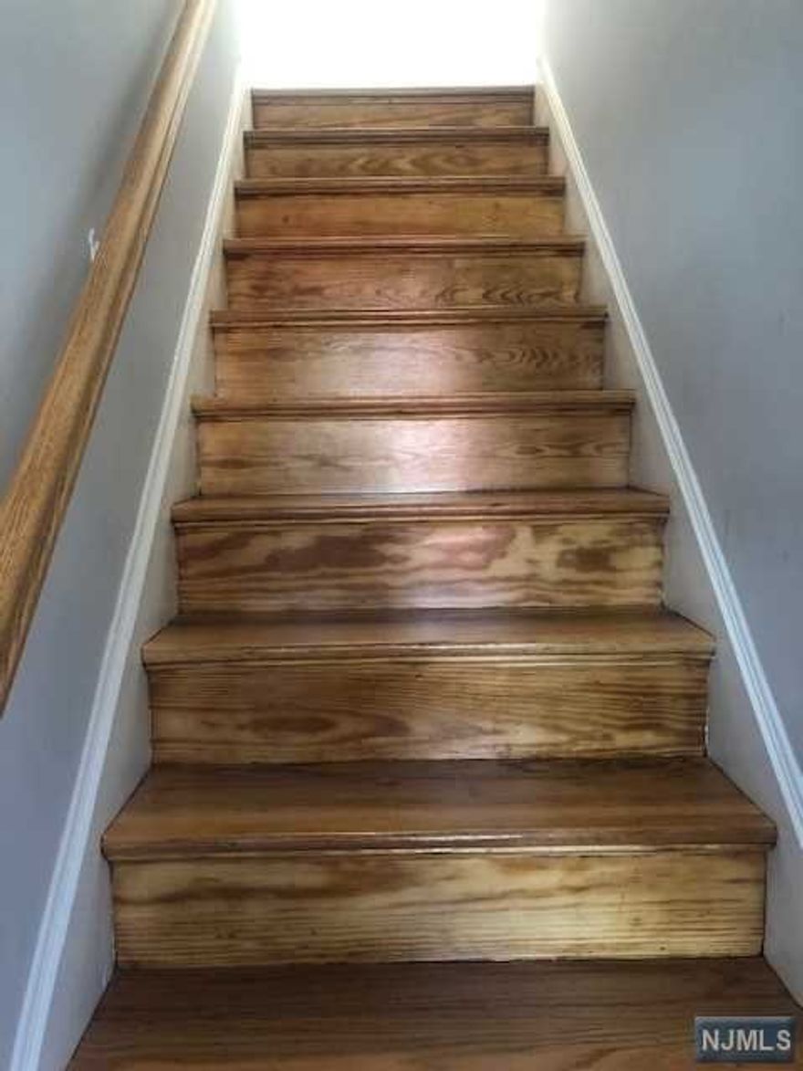 Garden Development 2nd Floor Unit, Newly renovated 4 room, 1 bedroom unit. Showcases New Kitchen, New Hardwood Floors, and Renovated Full Bath. Close to NYC transportation, Swanky Hackensack Downtown area, and Pets Are Allowed.