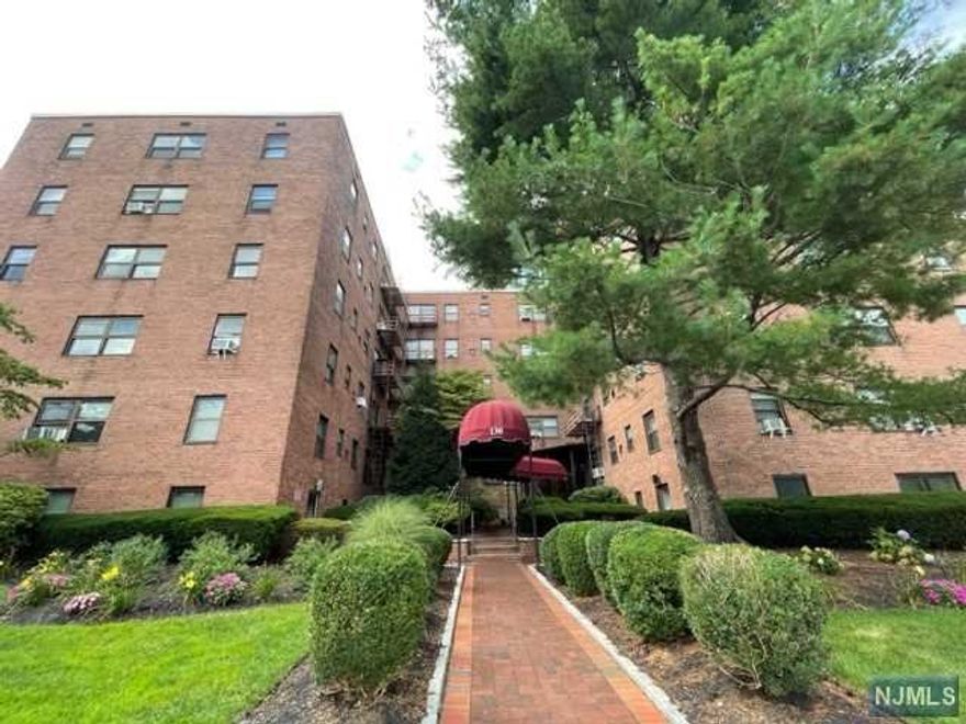 Great 2 bedroom condo. Commuter's dream location and conveniently located to all that Rutherford has to offer. NYC bus at the corner and just a few blocks to the train. Shops and excellent dining also found just a few blocks away. Inside you'll find good size rooms, hardwood floors, kitchen with lots of cabinet spaces. Heat and hot water are included. There is a bike storage, laundry in the basement and an elevator. Freshly painted. Credit check, proof of income and interview required.