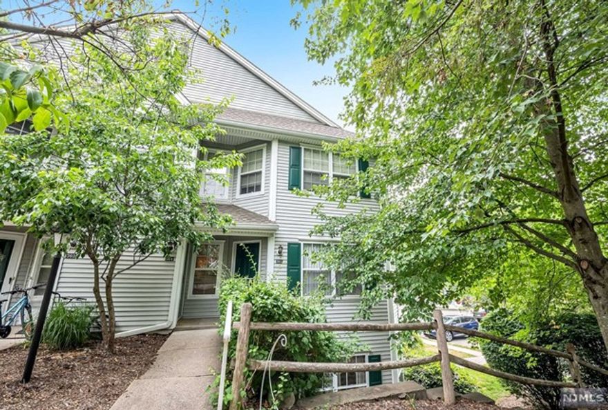 Freshly painted Eaton model is ready for you to move right in. Meticulous & Bright desirable Corner unit boasts gas fireplace to warm chilly nights. Stainless steel appliances. Neutral decor. Wonderful Private Deck for fair weather enjoyment. Primary bedroom boasts spacious walk-in closet. Short walk to pool. The Glens offers 2 pools, tennis, basketball court and playground. Water included in association fees. Conveniently located only minutes to Routes 23 and 287.