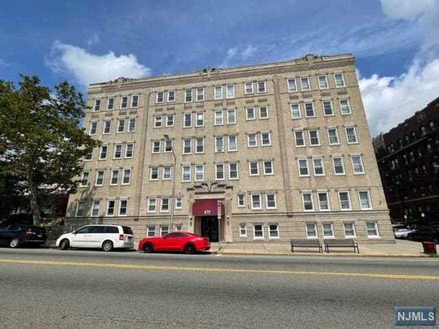 Well maintained 1 bedroom 1 bathroom co-op at River Cliff Hall. A Boutique Building on Picturesque Boulevard East offers an Elevator and a SPECTACULAR New York City skyline and Hudson River views outside. This sunny and bright unit features hardwood floors, granite countertops, island, LG appliances. Fridge and oven are couple of months young. Maintenance includes taxes, gas heat, water, building insurance, building maintenance, snow/trash removal. The building includes Resident's Outdoor courtyard Lounge, meeting room, bike rack and on-site laundry facilities. Easy access to the ferry & light rail, shuttle. It's also conveniently located near Shopping & Restaurants! Plenty of street parking. Pet friendly building and has a live-in super. Subject to board approval. $500 refundable security deposit, $400 non refundable move in fee, landlord will split the move-in fee. 1.5 month security deposit.