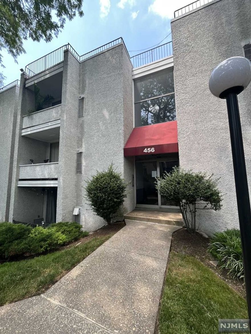 The Regency offers many desired amenities such as central air, one assigned off street parking space, on site storage and laundry facilities, in ground pool for seasonal enjoyment. Great location for commuters. This ground floor, one bedroom condo is centrally located near NYC bus, local shopping, restaurants, and all major roads. Rent includes heat, water and hot water and 4 pool passes. Just painted! No smoking. One pet may be considered at landlords discretion. Tenant pays one month broker fee.