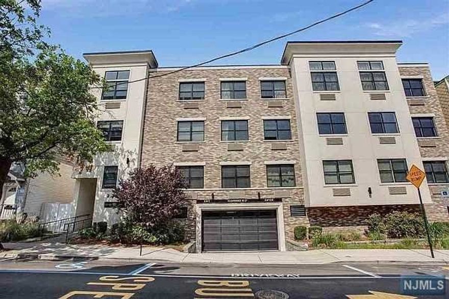 Welcome to this oversized recently renovated studio apartment, in the heart of union city. This unit features hardwood floors an updated kitchen with stainless steal appliances, an in unit washer/dryer, a private patio, and best of all 1 garage parking space. For all pet lovers this unit is pet friendly. This complex also has an elevator and intercom system.