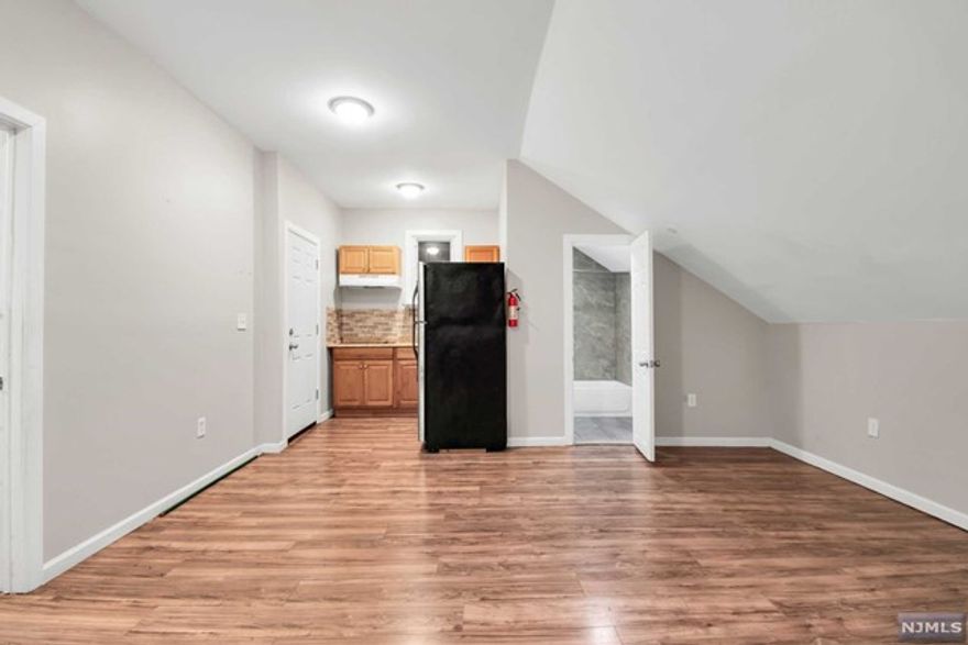 Come quick! Great apartment for rent! Won't last! No pets allowed. Submit all qualified apps!