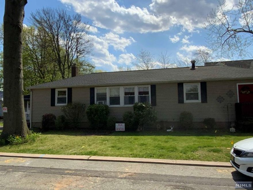 CHARMING LEFT SIDE OF A DUPLEX, FEATURES LIVING ROOM,KITCHEN, PRIVATE YARD, SEP DRIVEWAY, LAUNDRY HOOK UPS IN UNIT, & PORCH. NICE AREA, CLOSE TO TRANSPORTATION.JUST UNPACK YOUR BAGS & MOVE IN ASAP! PETS CONSIDERED.