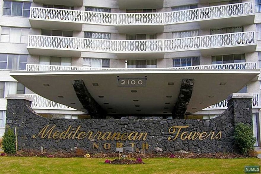 Welcome to this 1 BR, 1 Bath Co-op with an abundance of natural light. With Hardwood parquet floors throughout, this unit offers featuresk-in closet. The Med North High-rise has lots of amenities including 24-hour concierge with 24 hour security, community room, on-site management, dry cleaners, playroom, fitness room, seasonal pool, and much more. Laundry rooms can be found on each floor, and parking is available for an additional charge of $70 for outside space and $85 per month for an inside spot HOA includes a monthly cable charge with Spectrum for $69 per month. 25% Down is Required