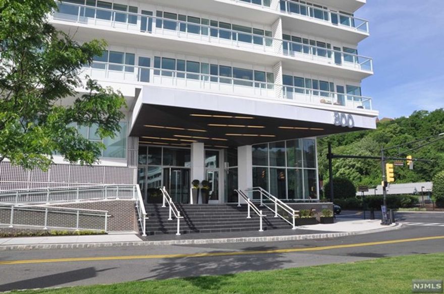 Luxury waterfront living at Port Imperial.Magnificent view and facilities. Concierge service and onsite management. This is a one bedroom apt facing south. Enjoy theater room, elegant board room,exclusive bar and catering kitchen. State of the art fitness/cardio center,on-site grooming, and secure garage parking. Avora has world class amenities providing the best in welness and entertainment.