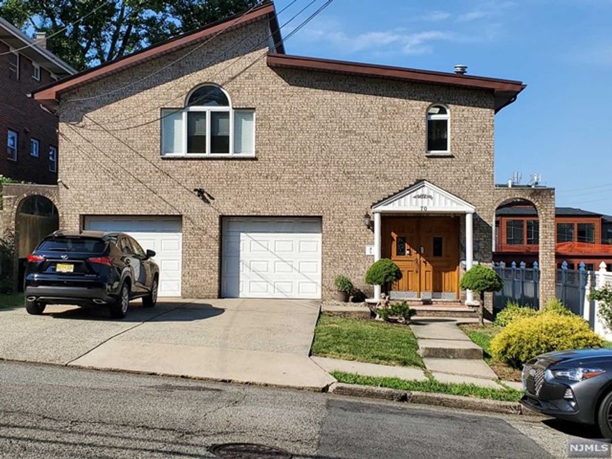 2bedrooms,1 full bath 1st floor unit. Hardwood floors throughout the unit. The unit has Central A/C and Washer/Dryer in unit. plenty of street parking. Located close to Broad Ave and Grand Ave. Close walking distance to bars, restaurants, pharmacies, ShopRite, and Bus stop for an easy commute to NYC. No pets allowed - Owner has a real estate license. NTN is required