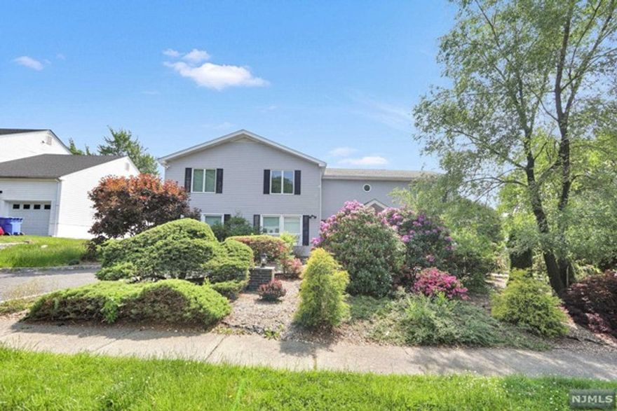 Welcome to this luxury 5 Bedrooms,5.5 bath, designer home in a prime Englewood East Hill location. The spacious living space includes a top of the line chef's kitchen and an open floor plan leading to a beautiful outdoor deck making it an entertainers dream. The master suite includes a large soaking tub, and grand walk in closet. There are three additional large bedrooms and 2 full bathrooms. Laundry is conveniently located on the 2nd fl. The basement has custom made sleepover area, an indoor playhouse, a climbing wall and is TRULY A KID'S PARADISE!!