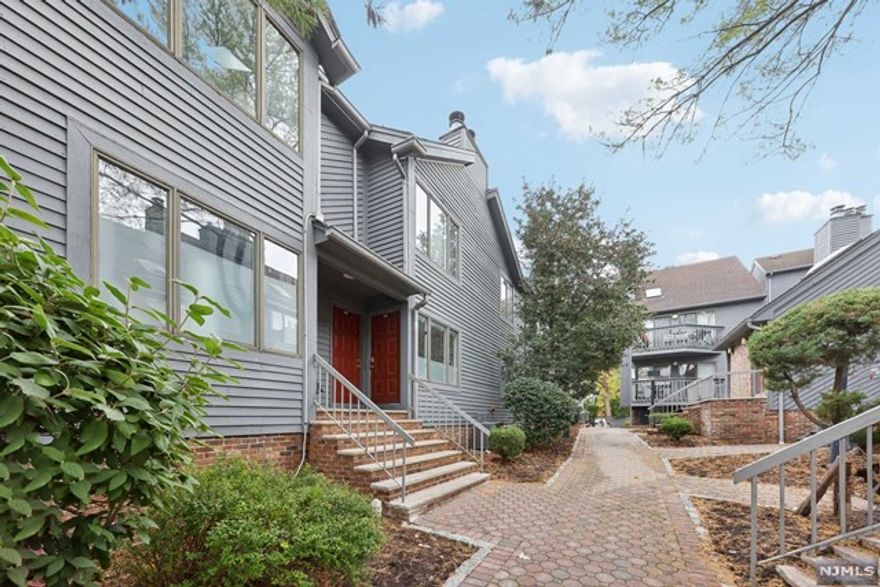 Renovated townhouse in the heart of Fort Lee, where convenience meets modern elegance! This wonderfully updated residence boasts a spacious and seamless layout, with rich hardwood floors that flow throughout every room, creating a warm and inviting ambiance. The expansive living and dining area opens up to a generous outdoor terrace through sliding glass doors. The primary bedroom comes equipped with an ensuite bathroom. Another bedroom and full bath complete the home. Enjoy unparalleled convenience with the NYC express bus right at your doorstep, making commuting a breeze. Nestled within walking distance of lush parks and vibrant shopping destinations, this townhouse is also close to top-rated schools, providing the ideal blend of tranquility and accessibility. Experience all this home has to offer!
