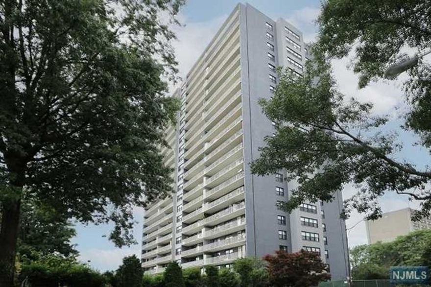 Welcome to this wonderful 20th floor studio apartment offering outstanding southeast view of NYC skyline. The kitchen is adorned with laminate granite-style countertops and boasts modern stainless steel appliances including a refrigerator, dishwasher, gas stove, & built-in microwave. Comfort is ensured year-round with a fan coil heat/AC unit. Residents of this well-appointed building enjoy an array of amenities, including a 24-hour doorman for added security & convenience. Enjoy the exterior inground pool & gym facilities (with an optional $100 annual membership fee each), complemented by a serene backyard patio. Laundry facilities are conveniently located in the basement. Located within close proximity to public transportation options offering easy access to NYC via train & bus and local shopping, dining venues, & parks. The maintenance fee of $409.04 per month covers heat, hot/cold water, AC, cooking gas, & electric utilities. Outside parking for 1 car is an extra $40/month.