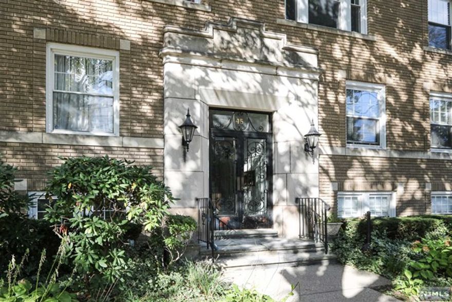 Welcome to a Pre-War classic 1 bedroom, 1 bath condo in a super convenient location, near the Glen Ridge train station and bustling Bloomfield Center's shops and restaurants. This first floor quiet corner unit features a very recent (2020) gorgeously renovated kitchen with new GE stainless appliances, new countertops, cool black and white tile floor, and great storage. The bath is also recently redone with updated electric, new tile work, and Restoration Hardware fixtures. All the fixtures in this condo have been upgraded and replaced over the past two years. The closets are deep with custom Elfa storage. The period details, high ceilings, newer windows, and gleaming hardwood floors make this condo the perfect home sweet home! The building offers an elevator, coin-op laundry, a basement storage unit, assigned parking space, and the maintenance includes heat, water, and sewer. Cats and small dogs under 25 pounds are allowed.