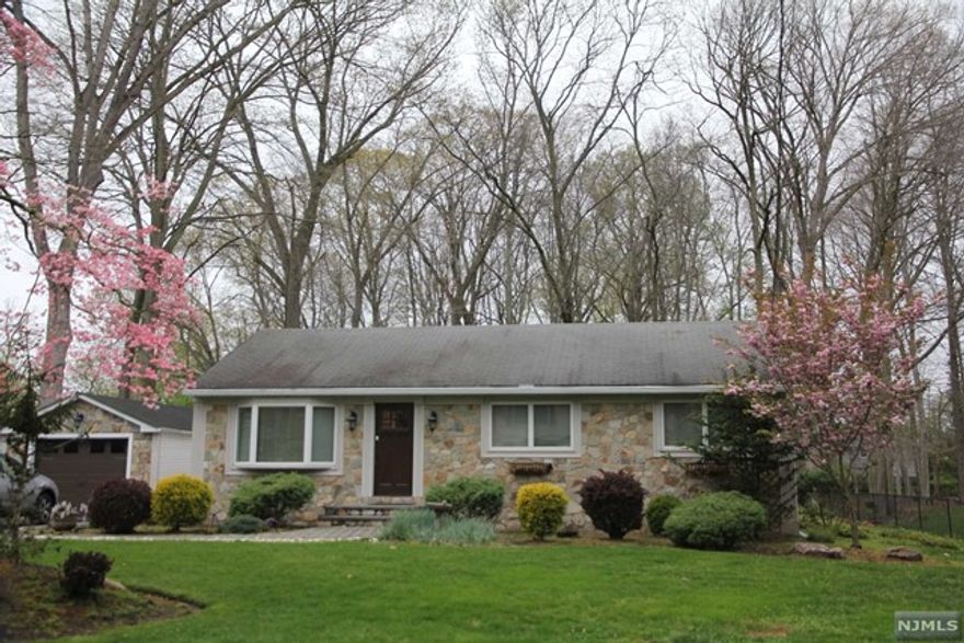 BEAUTIFUL, UPDATED AND WELL-MAINTAINED RANCH HOUSE FOR RENT IN THE SOUGHT-AFTER TOWN OF OLD TAPPAN. ENTRY FOYER OPENS UP THOUGHTFULLY UPDATED LIVING ROOM AND DINING AREA WITH WELL APPOINTED STONE FIREPLACE AND ESPRESSO HARDWOD FLOORS. UPDATED KITCHEN HAS MODERN EAT-IN KITCHEN WITH GRANITE COUNTER-TOPS, STAINLESS-STEEL APPLIANCES AND CENTER ISLAND. UPDATED TWO FULL BATHROOMS, ONE WITH BATHTUB AND THE OTHER WITH SHOWER. UPDATED RECESSED LIGHTINGS, CENTRAL A/C AND WINDOWS. MASTER BEDROOM WITH A BONUS OFFICE/DEN AND GOOD SIZED TWO BEDROOMS WITH HARDWOOD FLOORS. REAL BONUS IS THE BASEMENT STUDIO WITH HEATING AND FIREPLACE. SGL TO DECK OPENS UP DEEP MANICURED BACKYARD WITH A SHED. ONE DETACHED PARKING GARAGE WITH DRIVEWAY FOR UPTO 6 CARS. NO THROUGH TRAFFIC LIKE CUL-DE-SACS. IDEAL LOCATION WITH WALKING DISTANCE TO THE BULE RIBBON SCHOOLS OF OLD TAPPAN, SHOPPING, PARKS, PUBLIC TRANSPORTATION, AND PLACES OF WORSHIP. EITHER FURNISHED OR UNFURNISHED RENTAL AVAILABLE. SNOW REMOVAL BY TENANT.