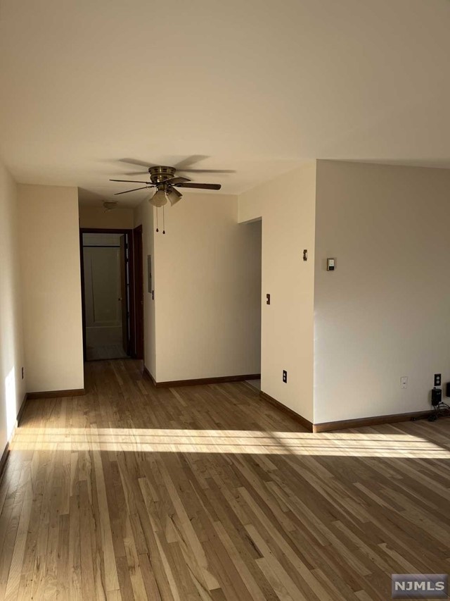 Wood Ridge, New Jersey 07075, United States, 1 Bedroom Bedrooms, ,1 BathroomBathrooms,Residential,Active,35352