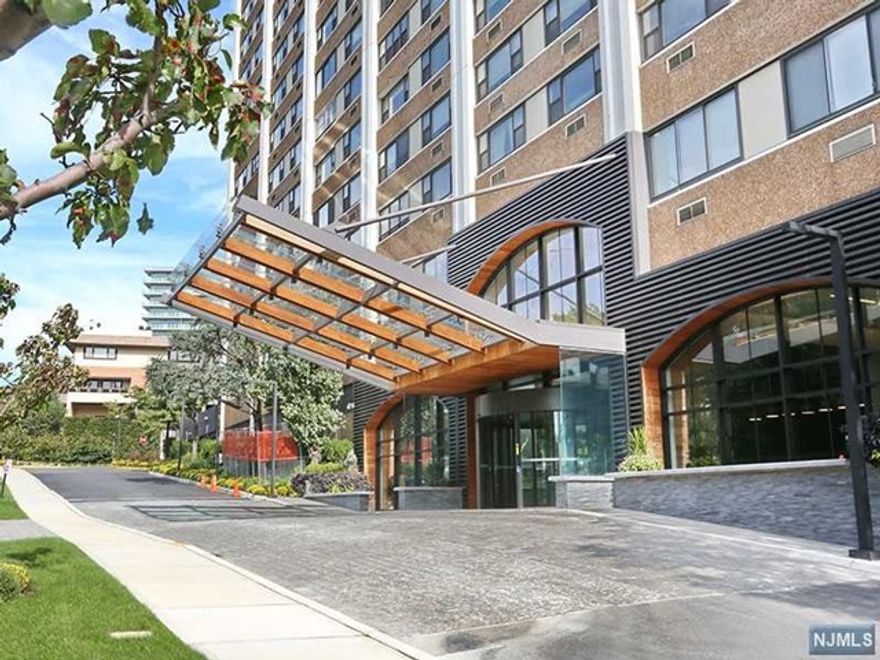 Beautiful updated 2BR, 2BTH apartment in this lovely renovated co-op building. Features engineered wood floors, stainless steel appliances, enclosed terrace. The Apogee offers such luxurious amenities as 24hr concierge, fitness center, outdoor pool/deck, gym, yoga room, tennis courts, children's playroom, library/club room, cable/internet. Two indoor parking spaces included in maintenance. Plenty of visitor parking as well! It is only 30 minutes from NYC transportation (Car, Bus, Ferry) and secure Wi-Fi. The Apogee also provides a bulk rate cable/internet service (Time Warner/Spectrum)