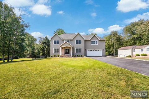 MLS: 24032896