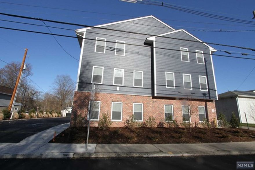 New luxury 7 unit apartment building offers 2 Bedroom Duplex Unit & 1 BR grade level apartments available for immediate occupancy. Refer to MLS# 22043162 for 1 Bedroom Apt information. This spacious, light and bright 2 level 2 Bedroom unit offers Oak wood floors, Stainless Steel Appliances & laundry in unit with stackable washer/dryer! High end finishes. Recessed LED lighting, ceiling fan/light fixtures, ample closets, etc. Two full baths and 1 half bath! Central Air! All separate utilities: gas, electric and water by Tenant. Convenient location. On premises maintenance/super for building. Two tandem off-street parking space for this unit. No smoking. Realtor Lease Applic., & National Tenant Network Scoring Report with Multi-State Criminal Search & OFAC Report is required. Subject to financials & interview.