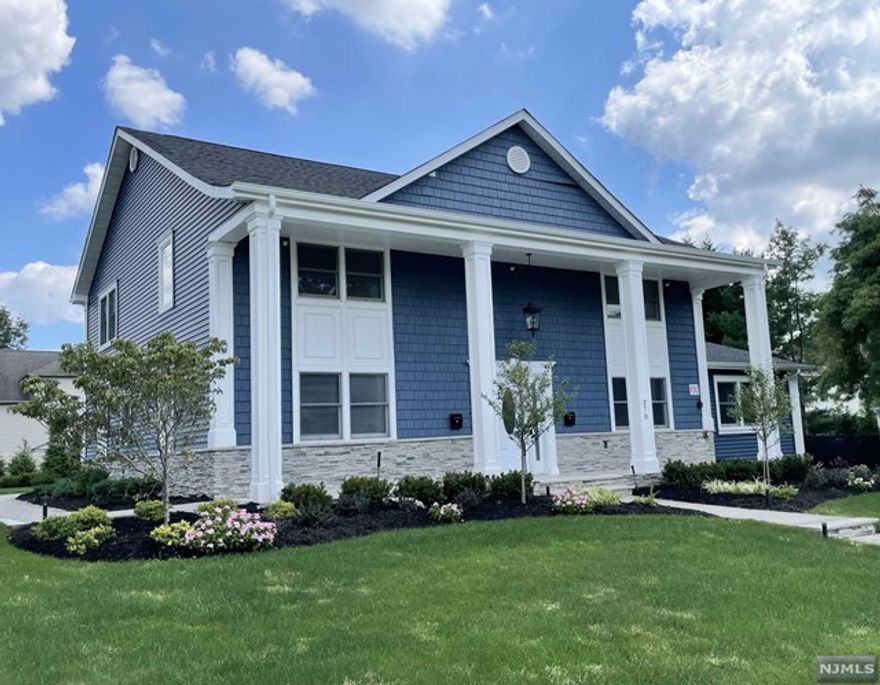 NEW ALL TOTALLY REDONE FIRST FLOOR APPT. LIGHT AND BRIGHT WITH MANY WINDOWS. ONE RESERVED PARKING SPOT. SPECIAL FEATURES:HARDWOOD FLOORS, STAINLESS APPL., C/A/C, RECESSED LIGHTING, LG CLOSETS, ETC.. ALL UTILITIES PD BY TENANT(ELECTRIC,HEAT, HOT AND COLD WATER. LANDLORD MAINTAINS LAWN AND DOES SNOW REMOVAL. LANDLORD REQUIRES FULL CREDIT REPORT & INTERVIEW. THIS IS A BEAUTIFUL UNIT AND A PLEASURE TO SHOW!!