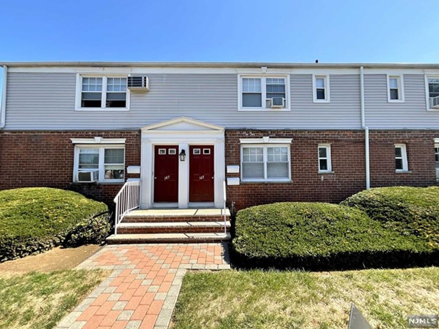 This spacious 1 bedroom unit is on the second floor and conveniently located near NYC bus stop. This unit offer a spacious living room, eat in kitchen, 1 bedroom and a large full bathroom. There are coin operated laundry units on site. This unit is also being repainted and refreshed.