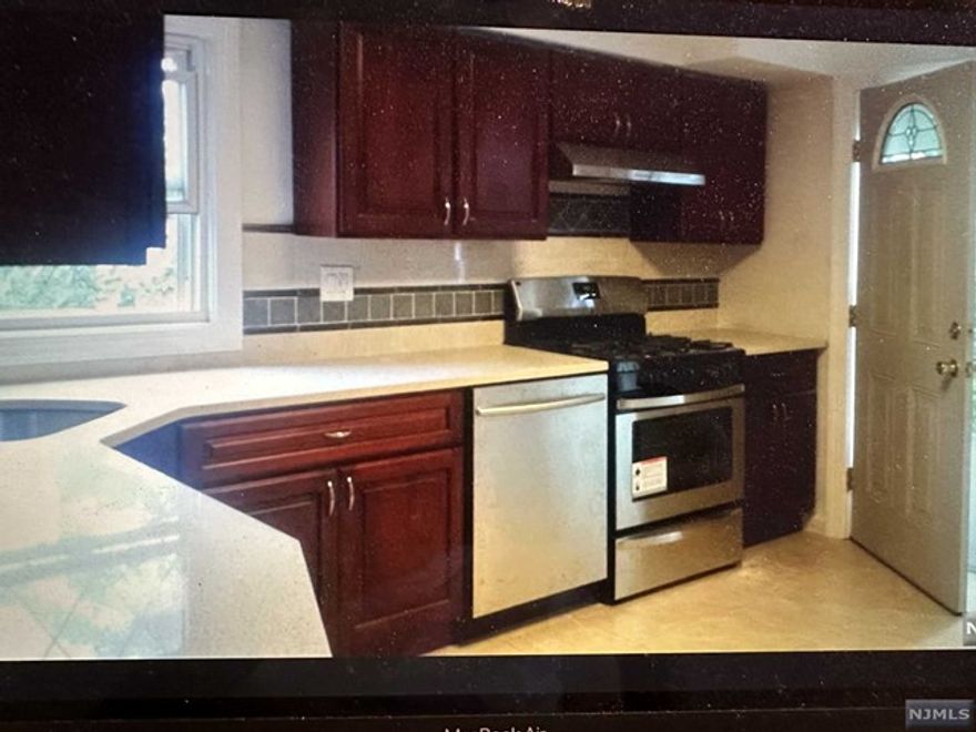 GREAT location, 5 min from GWB, close to NYC transportation, elementary school, parks, shopping, worship......RENOVATED KITCHEN and BATHROOM, offers THREE BEDROOMS, REN BATH, BEAUTIFUL KITCHEN, OPEN LAYOUT, access to WASHER and DRYER on the ground level. Tenants pay their own utilities, House has separate utilities for each level(3)