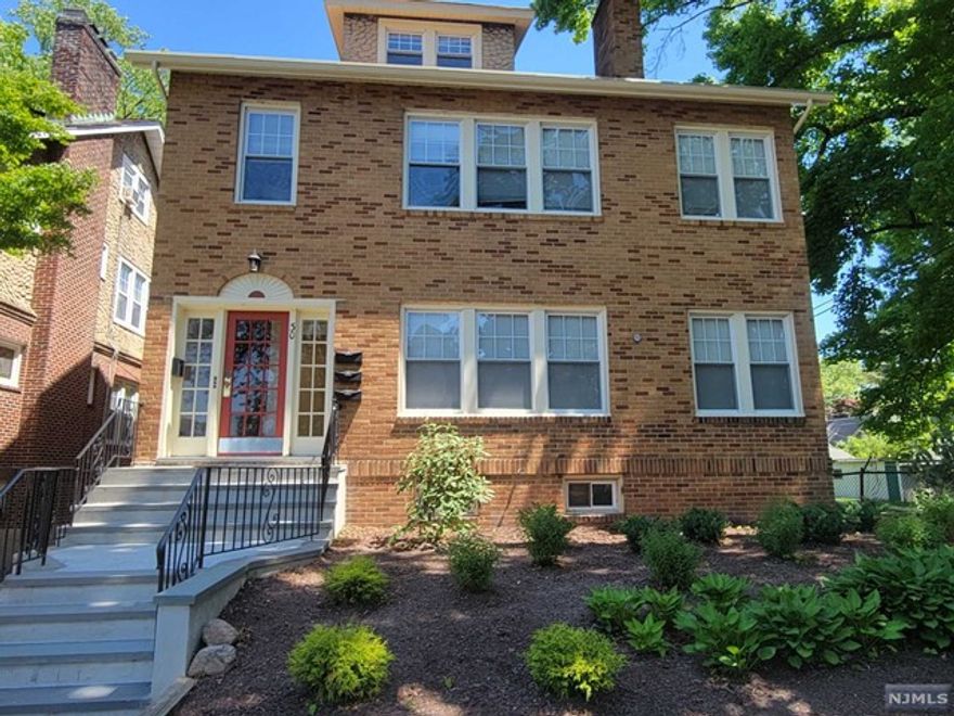 The perfect location and a sunny apartment in Montclair is what you have been waiting for all spring. Located near the Walnut Street Train Station and Farmer's Market with tons of shops and great local restaurants. This 2BR apartment has spacious bedrooms and central air, perfect for our those who love living in comfort. The eat-in-kitchen has space for a small bistro table and the living room has a nook that's ideal for your work from home office. Both bedrooms can each fit at least a queen size bed and still have space for a dresser and night stands. There's access to coin-op laundry in the basement where you will also receive storage space for your seasonal items. This apartment comes with a parking space in the backyard.