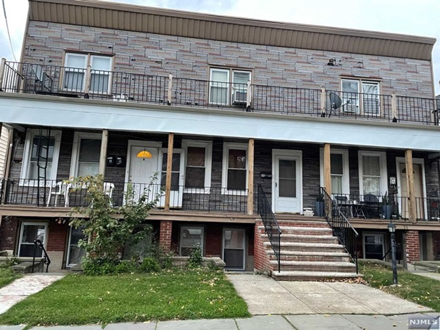 freshly painted all hardwood floors in the 2nd floor ,living room, bedroom, Kitchen , full bathroom , close to major highways , street parking