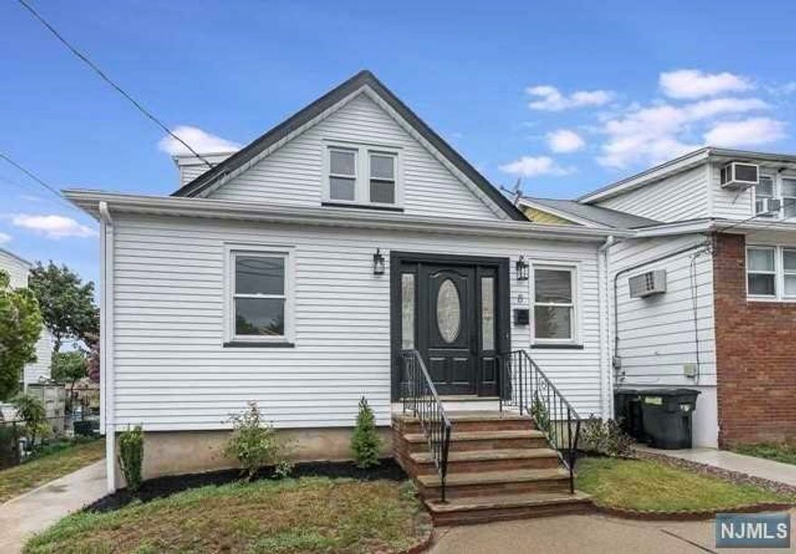 Updated single family house for rent in the beautiful town of Woodland Park! Newly renovated kitchen and baths with new appliances, ready to move in just unpack and make yourself at home! Beautiful Deck in the back for your family gatherings, living room, family room and dining room! Call to schedule your private tour today!