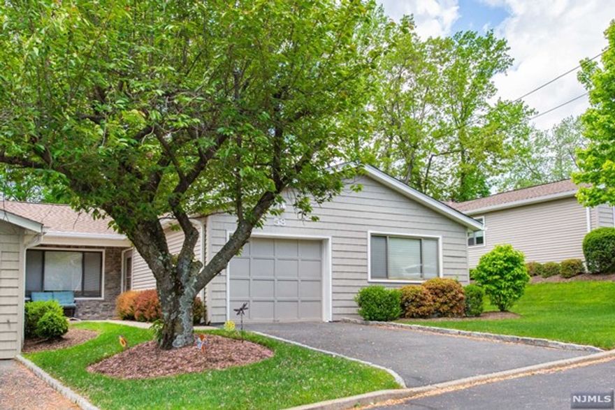 O STEP RANCH on QUIET Street in HIDDEN GEM Briar Hill Villas on the border with Livingston. This RARE 3 bedroom 2 Full Bath unit boasts 1780 sq ft and an OPEN FLOOR PLAN with HIGH Ceilings and EASY flow. 780 sq ft GREAT ROOM includes Living Room w/Fireplace & Dining Room OPEN to Kitchen with Breakfast bar. SLIDER from LR out to your own PRIVATE PATIO. MASTER En-Suite with 2 Nice Sized Walk In Closets, 2 Vanities and a stall shower. Pull into your own garage for easy parking and direct access into the home. Association Amenities include newly renovated Pool, Tennis Court and Ample guest parking. Live an EASY Low maintenance Lifestyle.....wouldn't it be nice to NEVER SHOVEL again! Close proximity to NYC Bus Stop, Restaurants, JCC and St Barnabas Hospital.HOA fee is collected quarterly