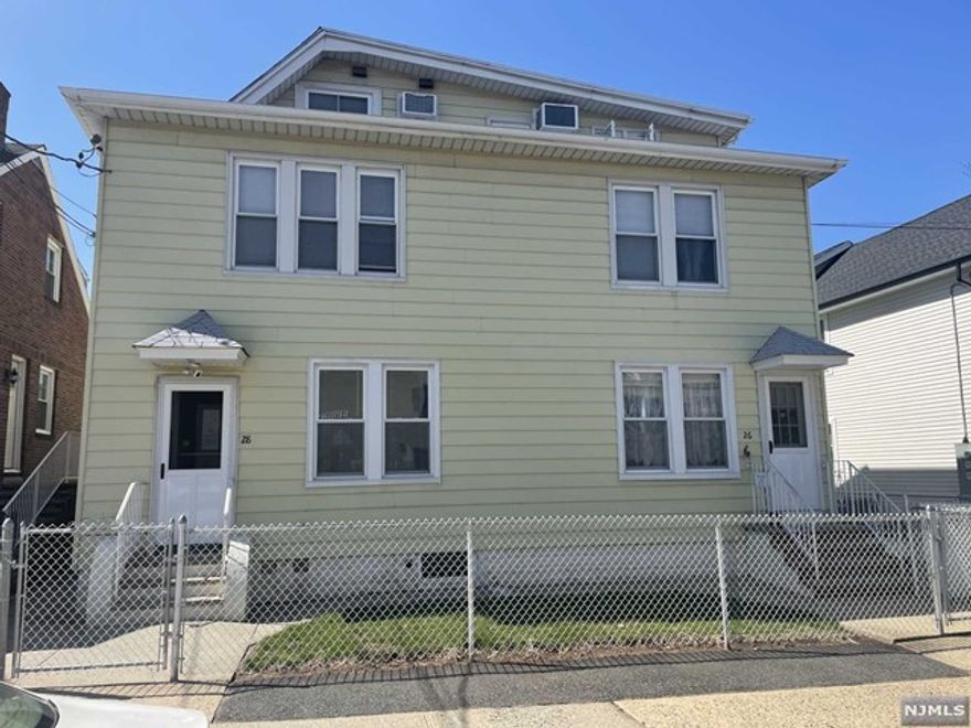 Totally renovated, ultra modern 1 bedroom, 1 bath furnished apt w/laundry onsite. Gorgeous "penthouse" top floor in multi family boasts on open concept w/gourmet kitchen. Features living rm, modern eat-in kitchen, 1 bedrm, den/office & 1 full bath. Highlights incl: granite counters w/slow close cabinets, all brand new ss appliances, 5 burner stove w/designer exhaust hood, dishwasher + the refrig is provided! 2 brand new beautiful built in wall a/c units w/remote, 2 wall mounted 32" TV's w/Roku & 4 super comfortable, cushion top, bar stools for use at the gorgeous granite coffee or wine bar! Brand new laminate flooring. Completely renovated brand new tile bath w/pedestal sink & mirrored vanity cabinet. Plenty of light, an airy feel flow through the brand new windows. Excellent amount of closets & plenty of storage space. Tenant responsible for all util, on street parking, no pets, smoke free building. Coin-op laundry in basement. LL pays 50% of broker fee, tenant the other 50%.