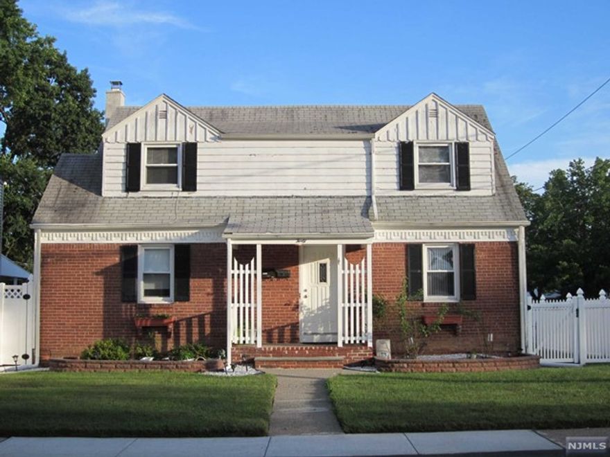 Clean, bright 2nd floor apartment of owner-occupied 2-Fam house with central air. Absolutely NO pets, NO smoking, NO use of yard and NO laundry. Street parking is available. Tenant pays for all utilities, first $100 of any repair, 1.5 month security deposit and 1 month Broker fee. Excellent credit and income verification are both required.