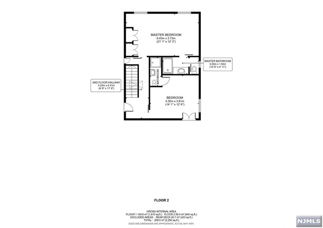 Main image without alt text