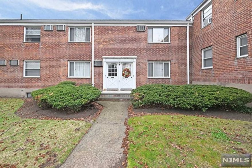 Welcome to this 2nd floor corner unit at Brookview Gardens. 2 bedrooms, 1 bath. Laminate flooring throughout with hardwood flooring underneath. Living room, cozy bar/coffee nook area that can be converted to eating area.This unit has dual entrance to front and back of building. One outside parking spot will transfer to new owner. Option to rent a garage space for an additional fee paid directly to the management company (Please note there is a wait list for garage space).