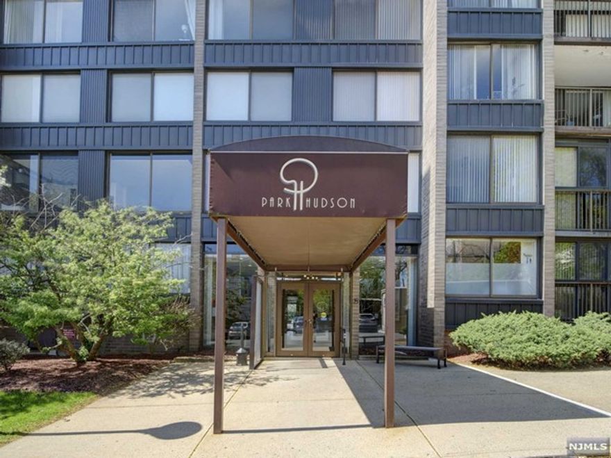 Penthouse Condo with 3 spacious bedrooms with views There are 2 full baths including ensuite bath and walk-in closet in primary bedroom Home features a balcony off living room with lovely views of NYC - Luxury condo with 24hr concierge, outdoor pool, exercise room, community room, laundry room and parking spaces available Just 10 minutes from the GW Bridge, Lincoln Tunnel & NJ HWY's. Minutes to shopping and dining on Bergenline Ave & Edgewater, 15 minutes to Hoboken Walk around the corner to NJ transit bus stop to NYC or NY/NJ Ferry & Light rail are a short distance away. This home is around the corner from Blvd East with beautiful Hudson River and NYC views Home is also walking distance to North Bergen dog park