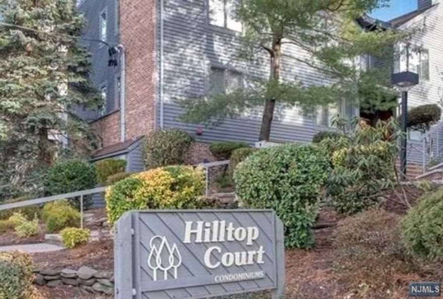 Beautiful, 1Bed/1 Bath, hardwood floor, NEW KITCHEN, spacious private terrace, in-unit laundry (WASHER/DRYER) with ONE HUGE CAR GARAGE + ONE outside parking space on a well-maintained townhouse complex in Fort Lee. Small pet conditional