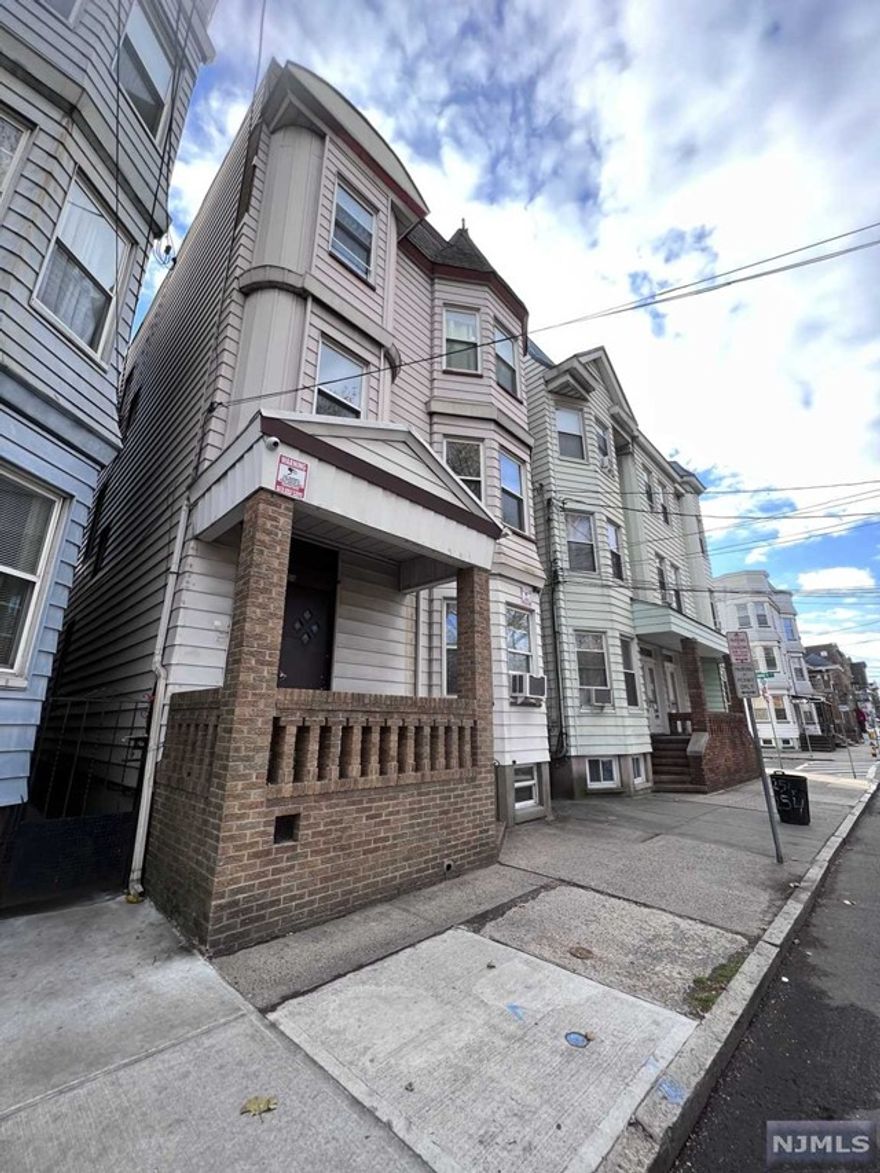 Sun filled & Freshly renovated second-floor apartment in North ironbound. Featuring two bedrooms and office facing independence park. living and dining room combo with eat in kitchen. Resident-Only parking available across the street. 15 minute drive to Rutgers. Close to major highways, walking distance to Newark Penn Station, Prudential Center, Stores! Truly a commuters delight!