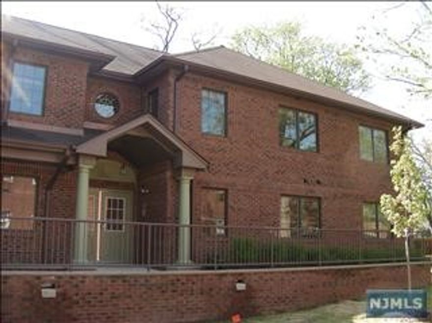 BEAUTIFUL ONE BEDROOM APARTMENT THAT FEATURES BRIGHT LIVING ROOM, DINING AREA, KITCHEN, CONVENIENT IN UNIT LAUNDRY, TWO PARKING SPACES AND EXTRA STORAGE IN THE BASEMENT. ONLY 12 MILES AWAY FROM GW BRIDGE THIS APARTMENT IS CONVENIENTLY LOCATED NEXT TO TRANSPORTATION, MAJOR HIGHWAYS AND SHOPPING CENTER