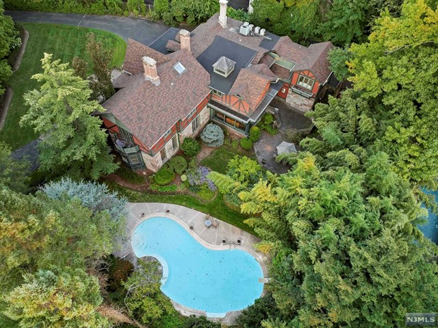 Property for Sale at 20 Forest Road, Tenafly, New Jersey - Bedrooms: 6 
Bathrooms: 7 
Rooms: 18  - $1,849,000