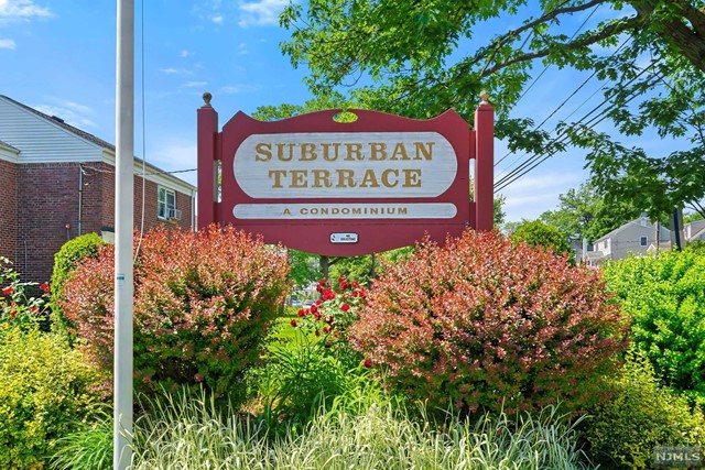 Bring your pet(s) to the prestigious Maple Hill area at Maywood border. Brightest end unit (3 exposures) with completely private entrance. Lots of windows incl kitchen & bathroom windows. Large EIK. Like NEW oak hardwood floors. Park like setting adjacent to single family homes. NYC EXPRESS bus at corner; close to local and GWB buses. Near all shopping, malls, major highways and downtown Maywood shopping. Parking included.