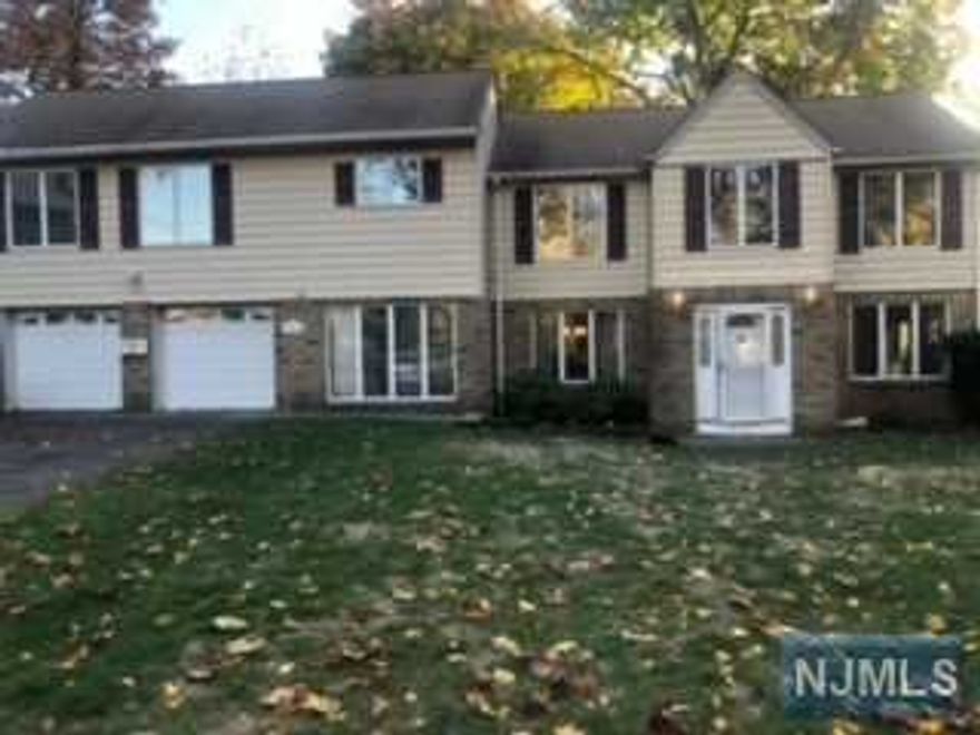 Best Location, Excellent Commuting, Next to NYC Bus Stop, Quiet Street, Right Side of 2 Family House, 3 BD 2 BTH, 1 Car Garage available for Tenant, Hardwood Floor Throughout, Immediate Occupancy, Ready to Move-in, Lockbox installed.