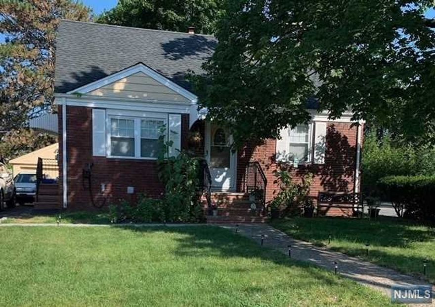 Completely updated home offering 3 bedrooms and 2 full baths. Hardwood floor thoughout the first and second floors. Basement is finished and offers more living space for entertaining. Driveway is spacious and fits 4 parked cars with a detach garage. Backyard is fenced in to offer privacy. Close to all shopping and transportation. Tenant is responsible for the first $200 in repairs. Require background and credit check by listing broker. Renter's insurance is required.