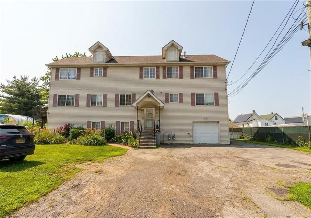 Photo of 68 Van Pelt Avenue, Staten Island, NY 10303 (MLS # 499692)