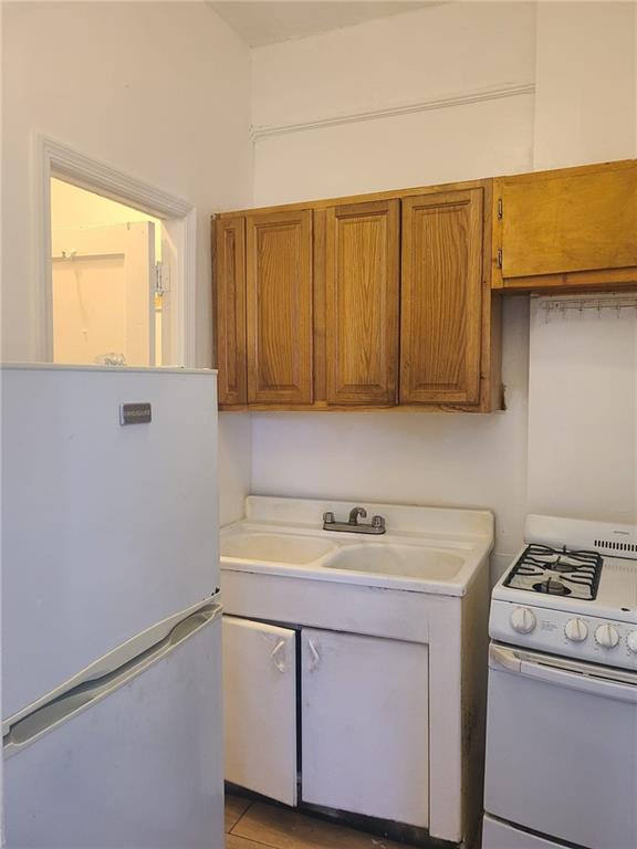 385 Amboy Street - Photo 4