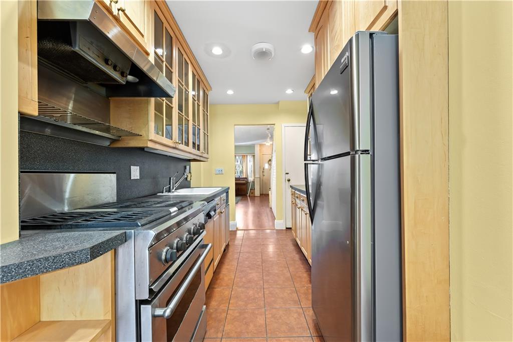 2039 5th Street, Brooklyn, New York image 8