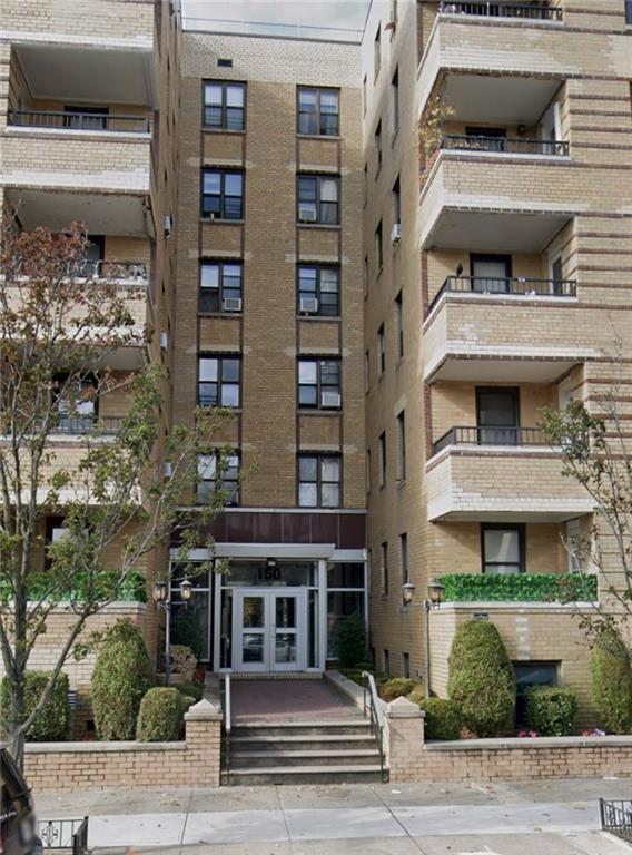Photo 1 of 11 — 150 West End Avenue 3B, Brooklyn, NY 11235