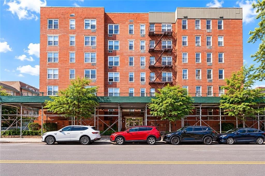 Photo of 735 Avenue W #6J, Brooklyn, NY 11223 (MLS # 502057)