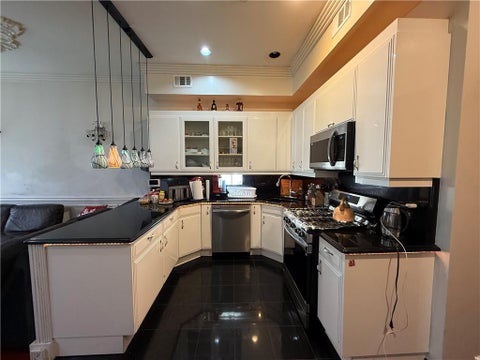 Condo For Sale - 1408 Avenue N #3B<br/> Brooklyn, NY 11230