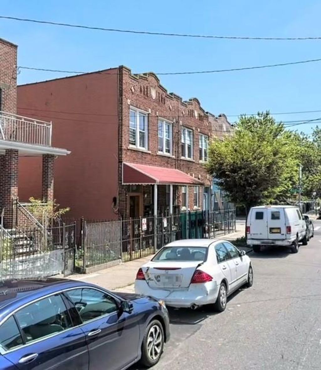 Photo of 1059 Belmont Avenue, Brooklyn, NY 11208 (MLS # 495187)